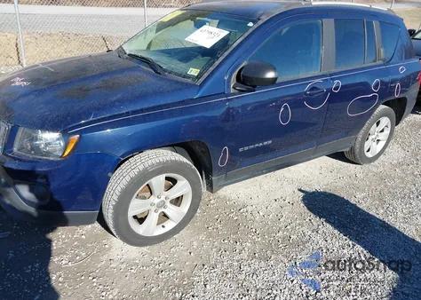 2017 Jeep Compass Sport 4X4 z USA, uszkodzony, nr VIN 1C4NJDBB8HD142917